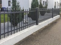 Alustabzaun mit Kugelkappen